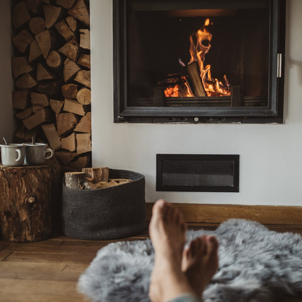 DayOrNightHomeandHearth-1056806162